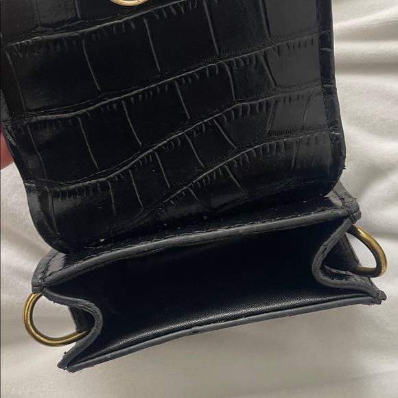 Jacquemus Black Croc-Effect Bag with Gold Logo - Picture 2 of 6